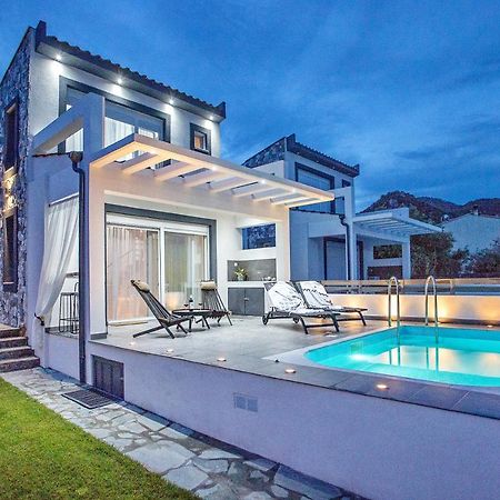 Joy C Deluxe Villa Nea Iraklitsa Buitenkant foto