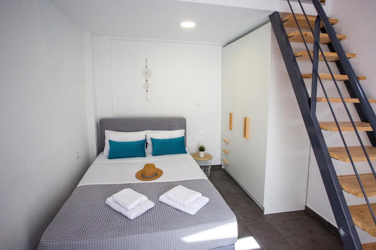 Joy C Deluxe Villa Nea Iraklitsa Buitenkant foto