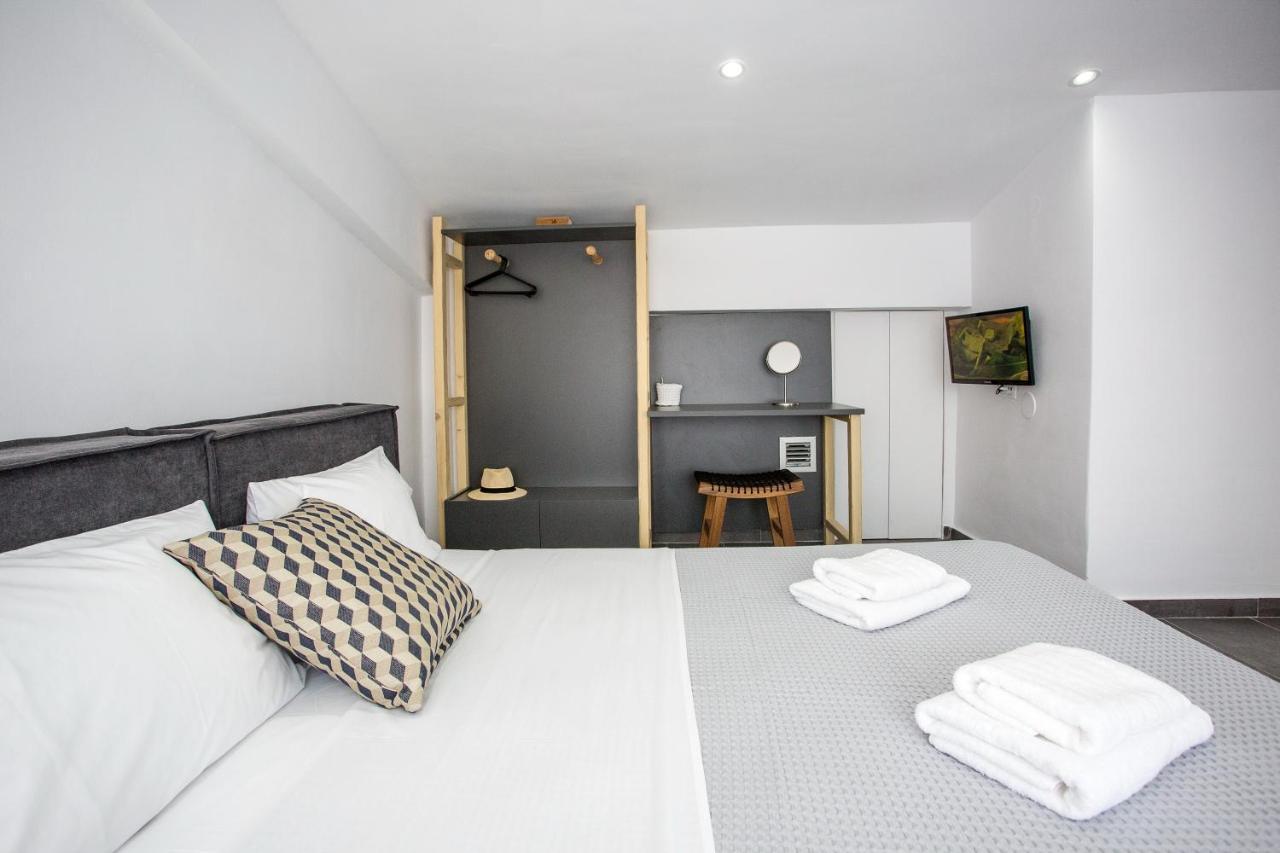 Joy C Deluxe Villa Nea Iraklitsa Buitenkant foto
