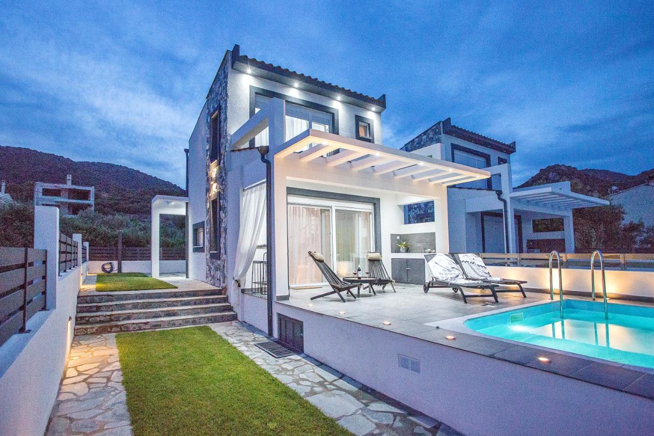 Joy C Deluxe Villa Nea Iraklitsa Buitenkant foto