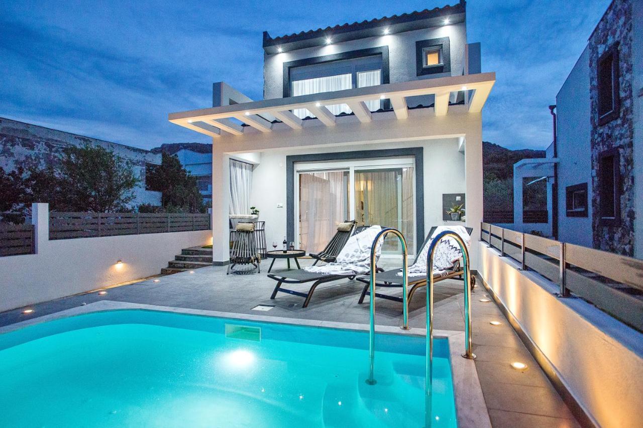 Joy C Deluxe Villa Nea Iraklitsa Buitenkant foto
